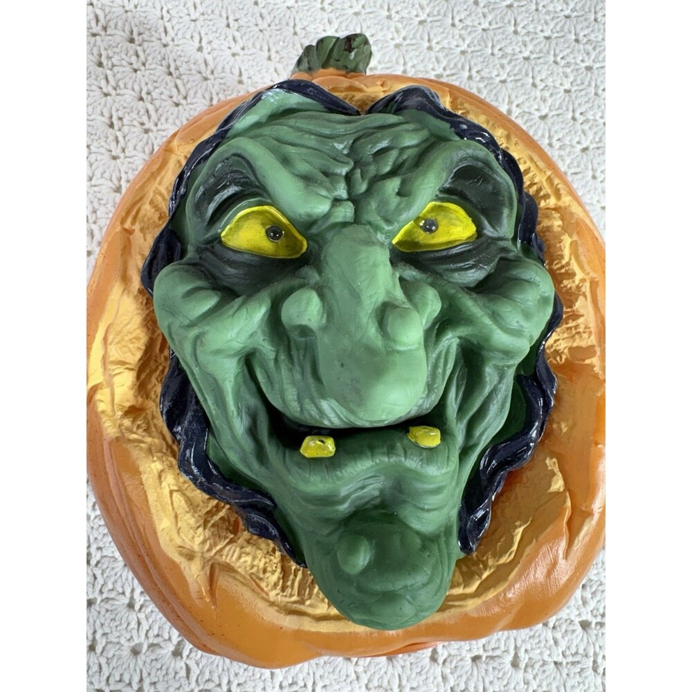 2010 Magic Power Animated Halloween Witch Old Woman Pumpkin Talking Motion EUC
